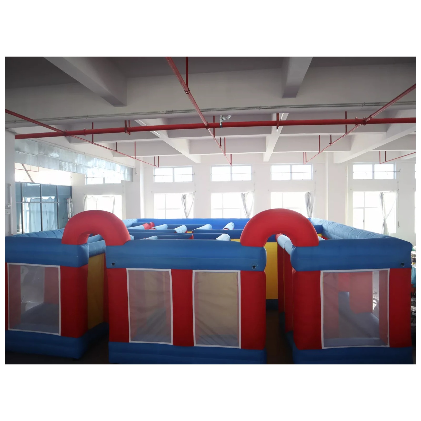 Kids Outdoor Inflatable - متاهة قابلة للنفخ كبيرة الحجم باللونين