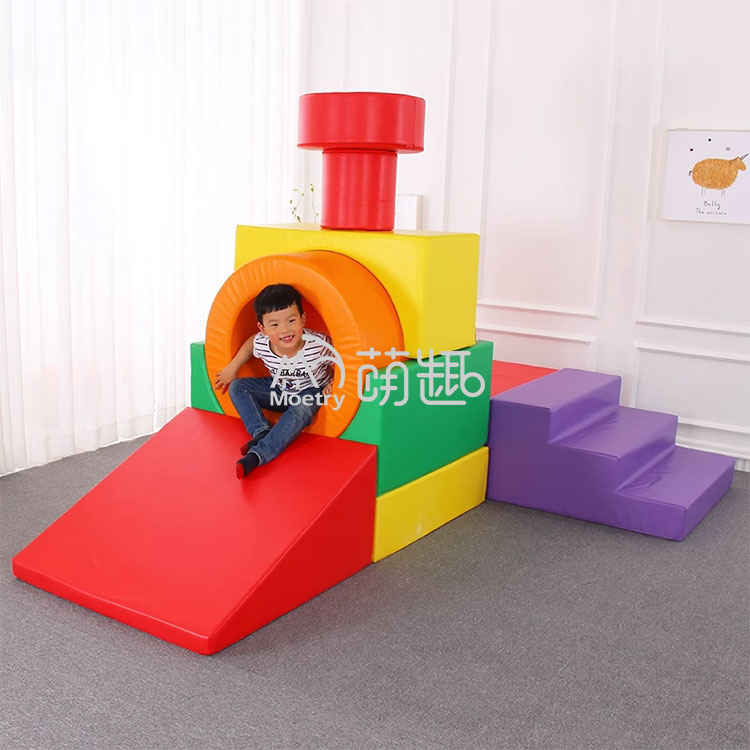 مكعبات رغوية ملونة على شكل قطا - مراجعة Kids Outdoor Playset وسعره